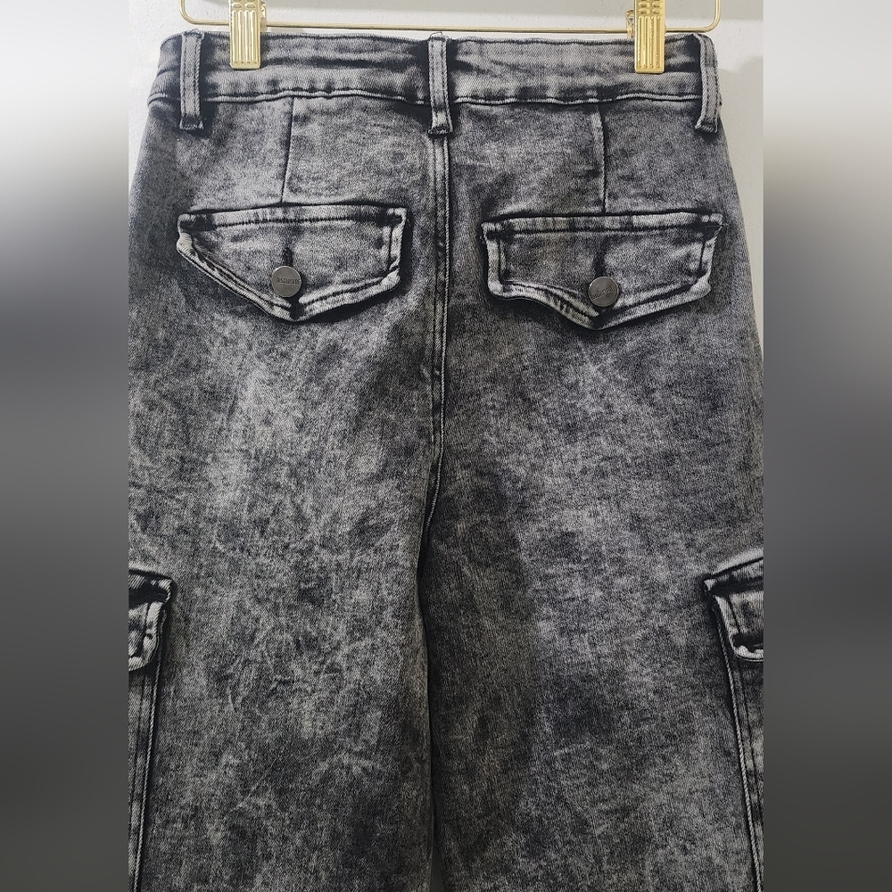 Disclosure Edikted Black Acid Wash Cargo Jeans, Size 26, Denim. - Picture 9 of 9